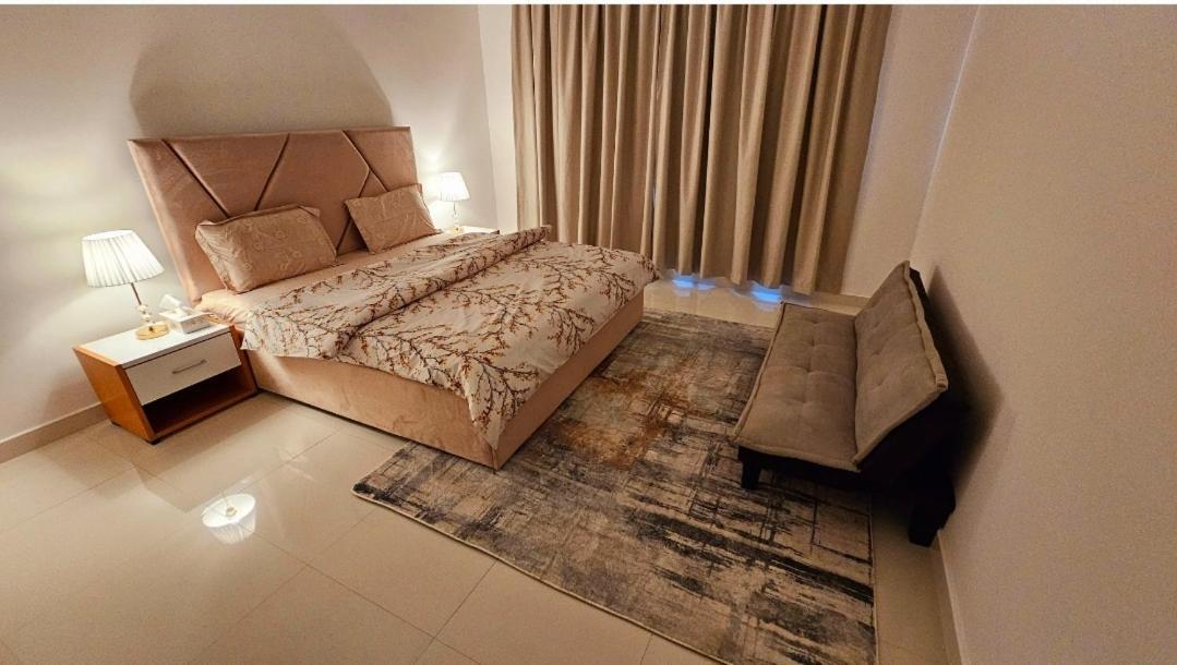 Elegant Villa Rooms In Dubai Near Airport Kültér fotó