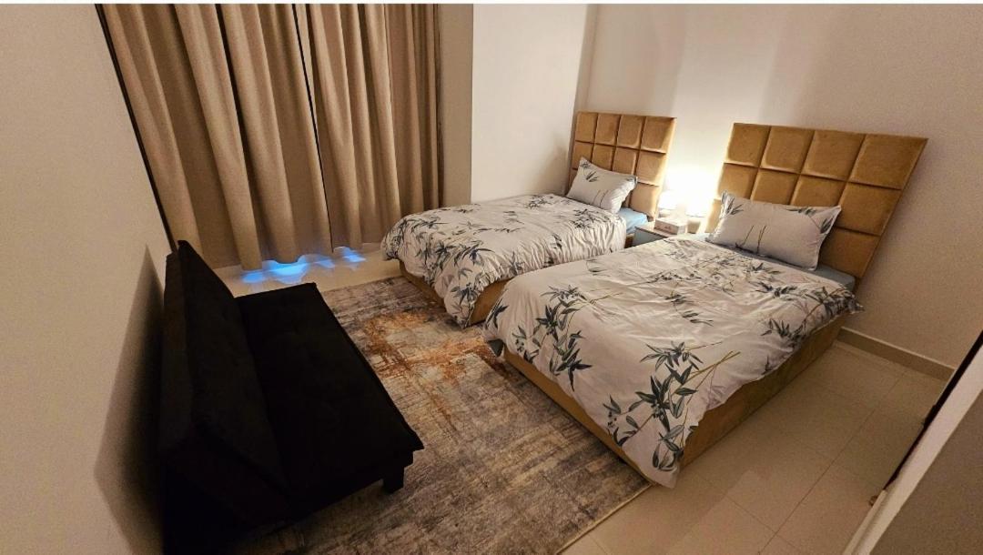 Elegant Villa Rooms In Dubai Near Airport Kültér fotó